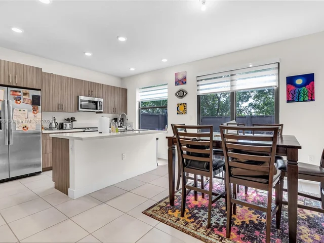 15848 NW 91st Ct, Miami Lakes FL 33018