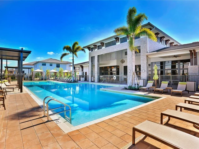 15848 NW 91st Ct, Miami Lakes FL 33018