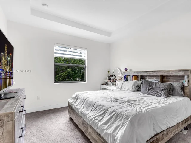 15848 NW 91st Ct, Miami Lakes FL 33018