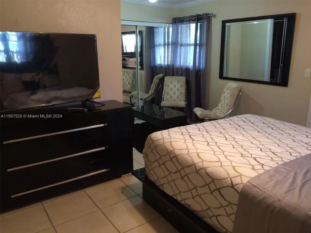 6427 Dewey St # 0, Hollywood FL 33023