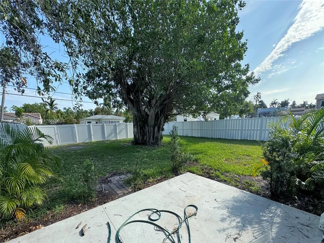 1427 Adams St, Hollywood FL 33020