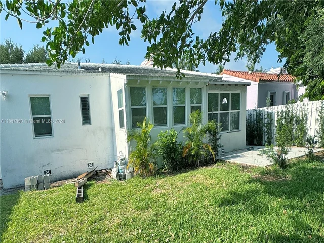 1427 Adams St, Hollywood FL 33020