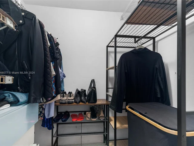 20301 W Country Club Dr # 28, Aventura FL 33180