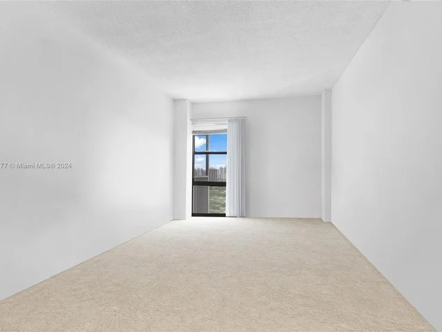 20301 W Country Club Dr # 28, Aventura FL 33180