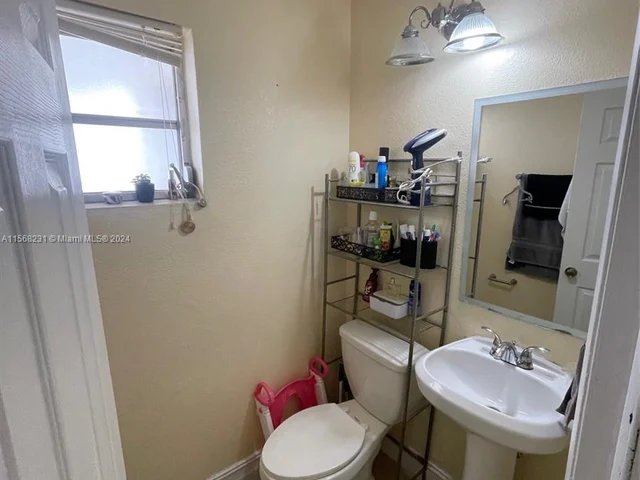 8830 Fontainebleau Blvd # 201, Miami FL 33172