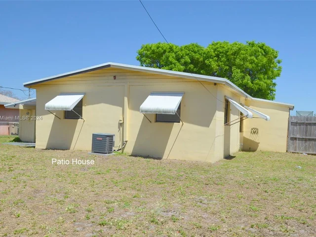 5700 SW 38th St, Davie FL 33314