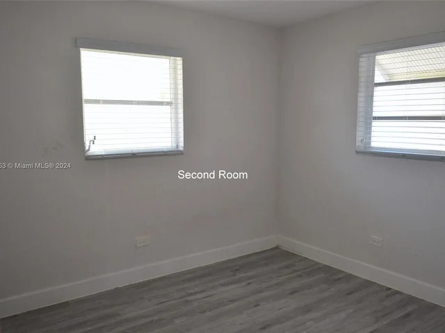 5700 SW 38th St, Davie FL 33314