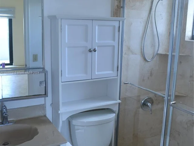 6725 Harding Ave # 404, Miami Beach FL 33141