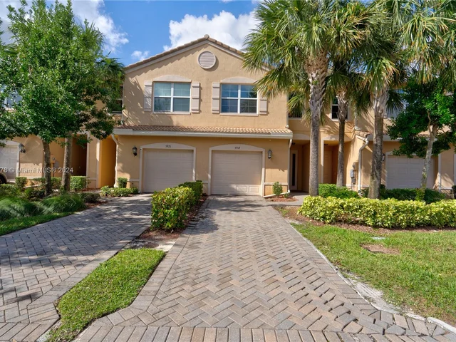 5919 Monterra Club Dr, Lake Worth FL 33463