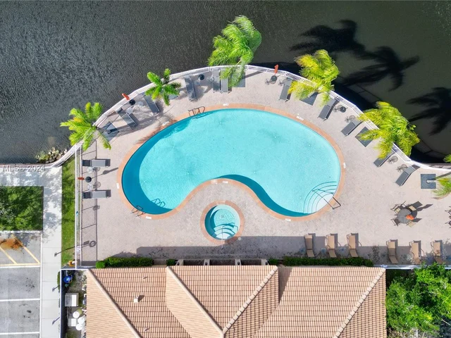 5919 Monterra Club Dr, Lake Worth FL 33463