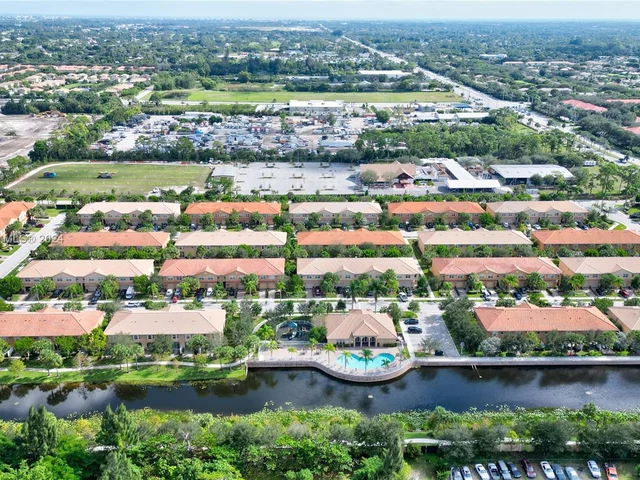 5919 Monterra Club Dr, Lake Worth FL 33463