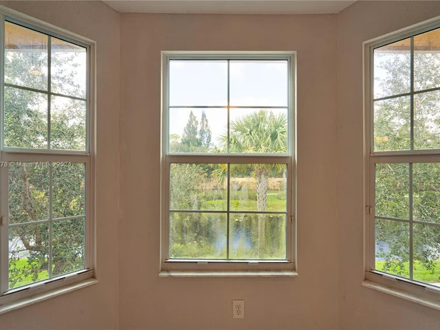 5919 Monterra Club Dr, Lake Worth FL 33463