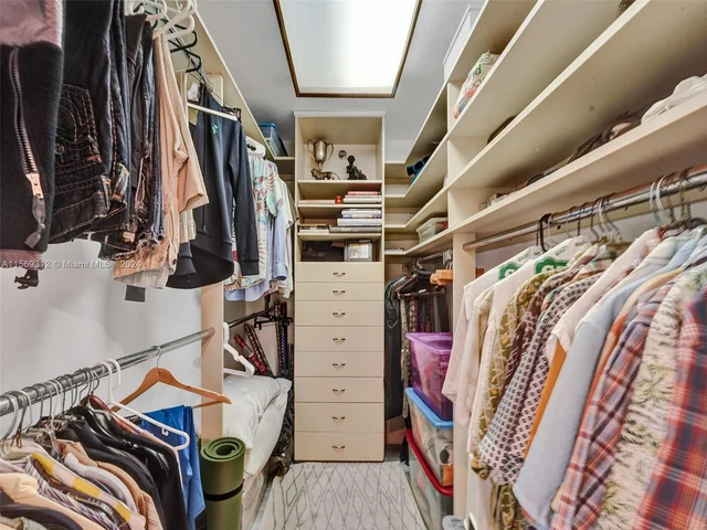 11113 Biscayne Blvd # 657, Miami FL 33181