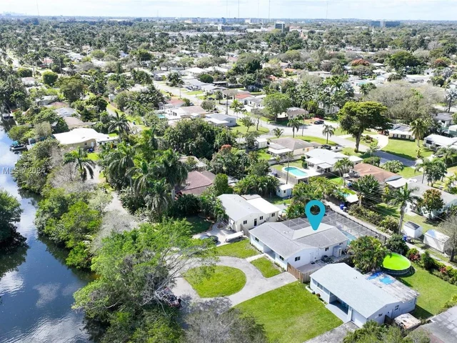 1116 N 31st Ave, Hollywood FL 33021