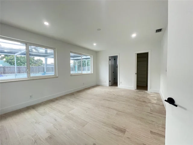 1116 N 31st Ave, Hollywood FL 33021