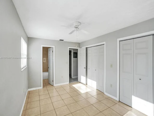 8550 NW 27th Pl, Sunrise FL 33322