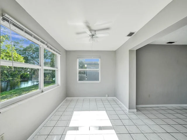 8550 NW 27th Pl, Sunrise FL 33322