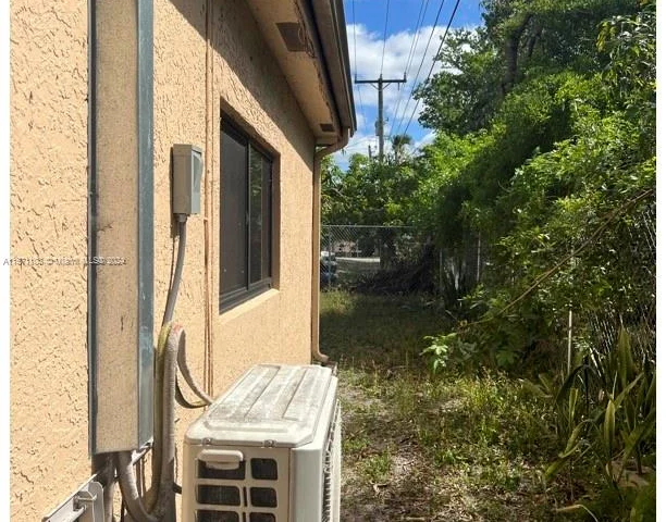 259 NW 29th Ter, Fort Lauderdale FL 33311