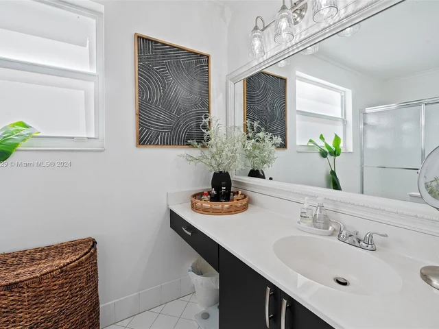 1270 NW 154th Ln, Pembroke Pines FL 33028