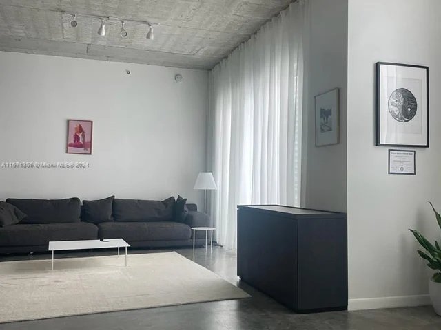 133 NE 2nd Ave # 1608, Miami FL 33132