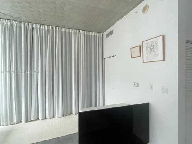 133 NE 2nd Ave # 1608, Miami FL 33132