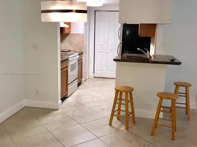 9855 Westview Dr # 723, Coral Springs FL 33076