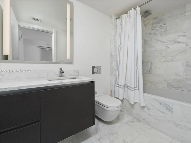 1451 Brickell Ave # 1406, Miami FL 33131