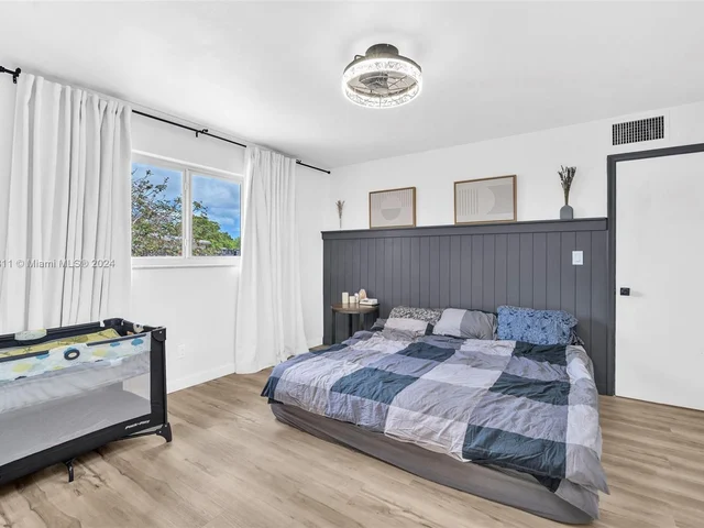 4601 Jackson St, Hollywood FL 33021