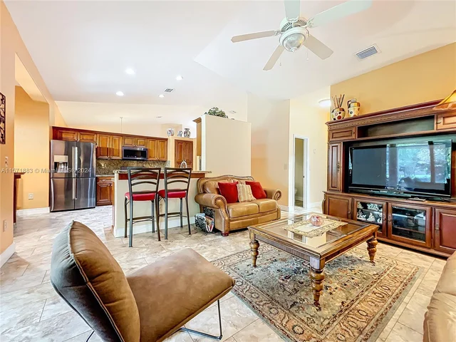 21501 SW 187th Ave, Miami FL 33187