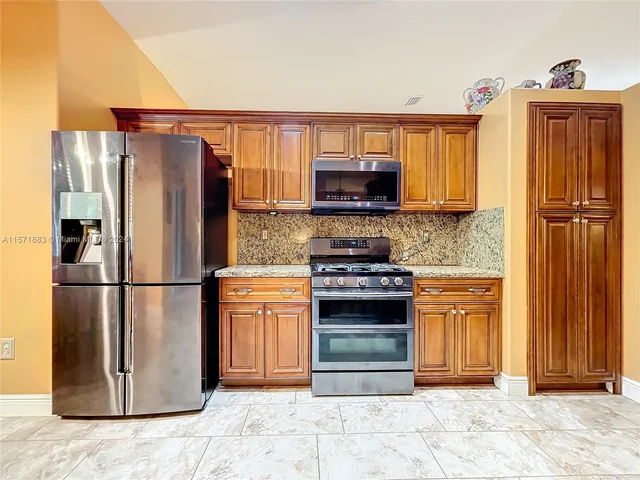 21501 SW 187th Ave, Miami FL 33187