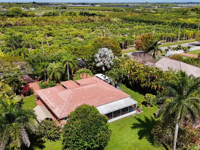 21501 SW 187th Ave, Miami FL 33187