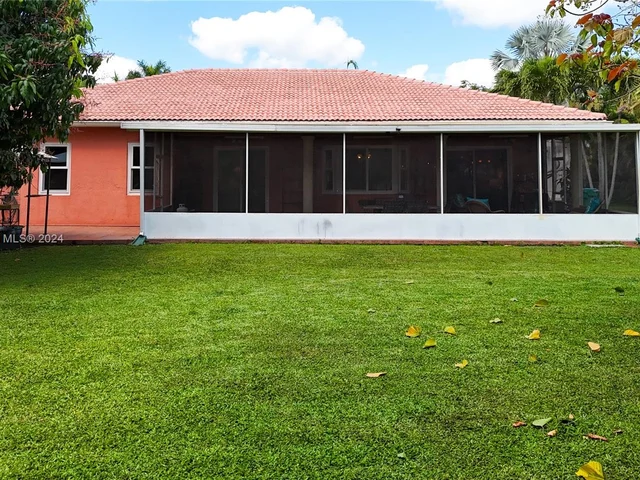 21501 SW 187th Ave, Miami FL 33187