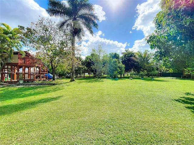 21501 SW 187th Ave, Miami FL 33187