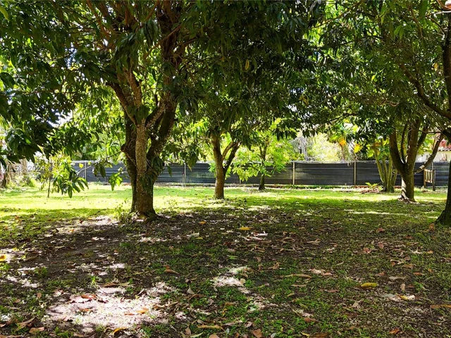 21501 SW 187th Ave, Miami FL 33187