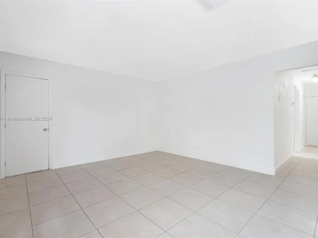 700 SW 67th Ave # A, Pembroke Pines FL 33023