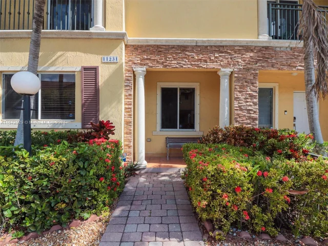 11231 SW 230th Ter, Miami FL 33170