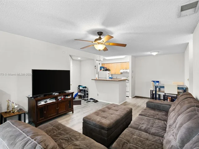 2846 S University Dr # 4106, Davie FL 33328