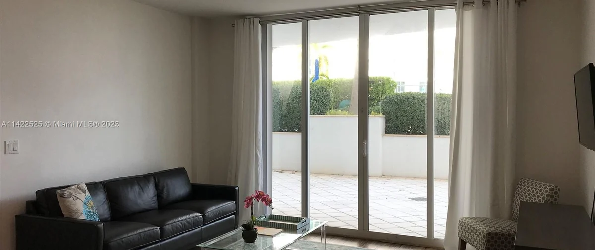 7900 & 7910 Harbor Island Dr