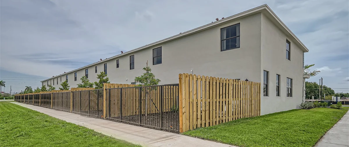 1431 Northeast 5th Avenue