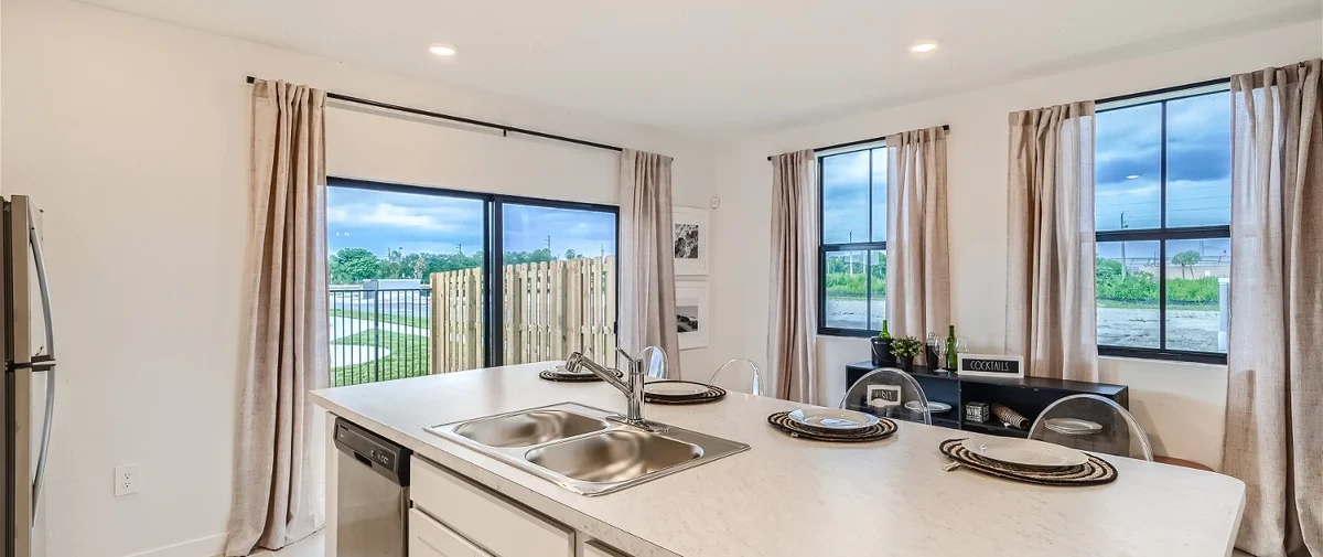 1431 Northeast 5th Avenue