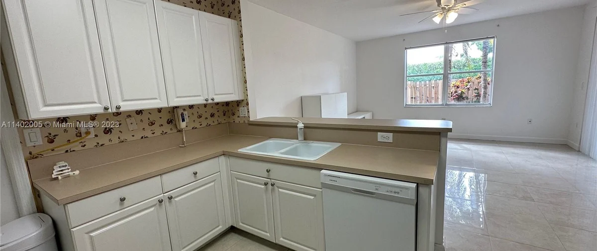 150, 200, and 250 Sunny Isles Blvd