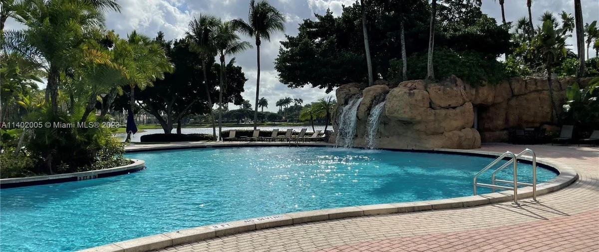 150, 200, and 250 Sunny Isles Blvd