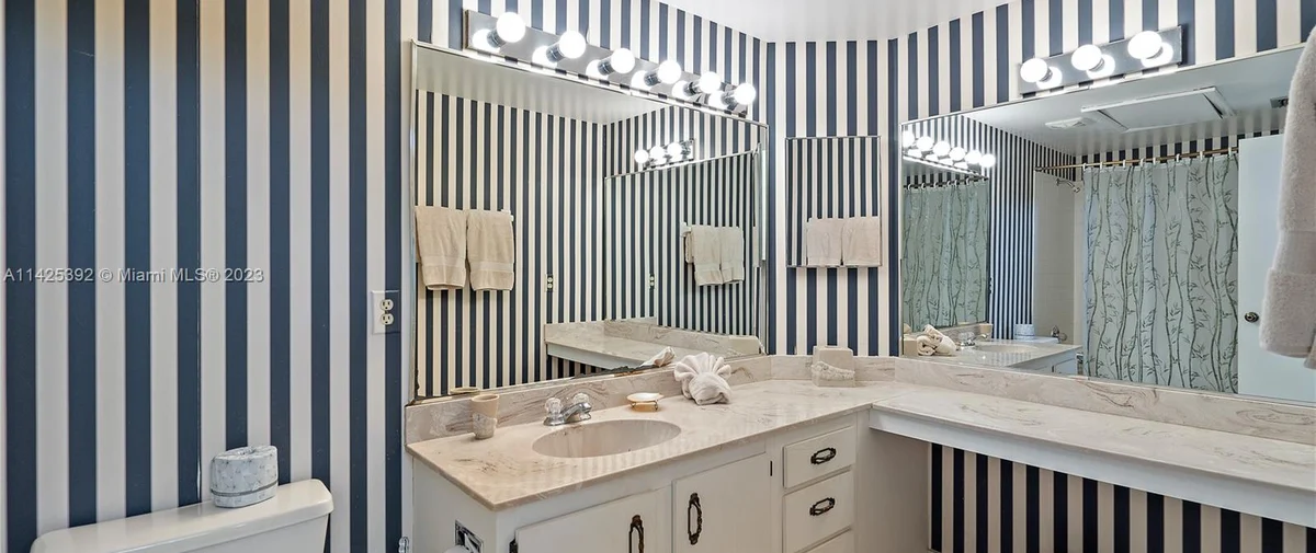 7411-8062 Fisher Island Dr