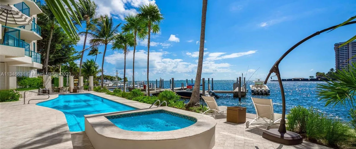 1660 S Bayshore Court