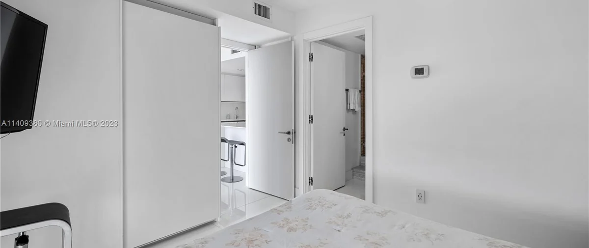 10155 Collins Ave Bal