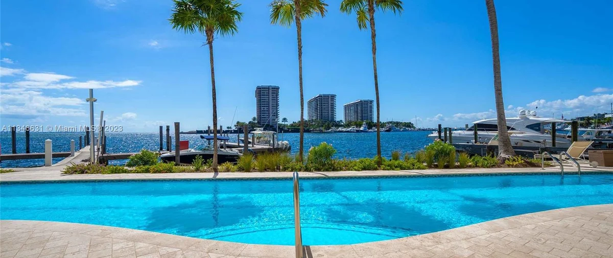 1660 S Bayshore Court