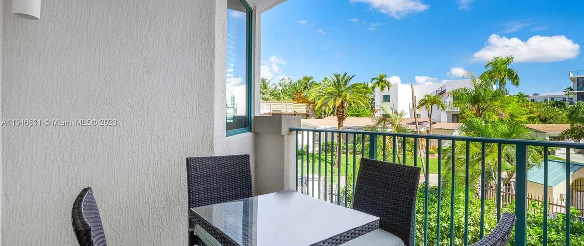 1660 S Bayshore Court