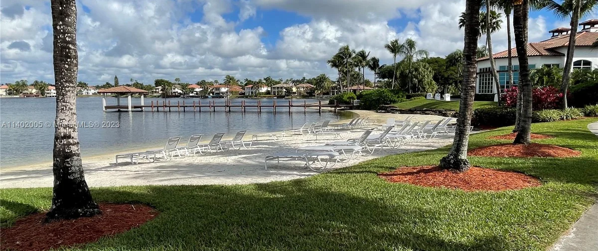 150, 200, and 250 Sunny Isles Blvd