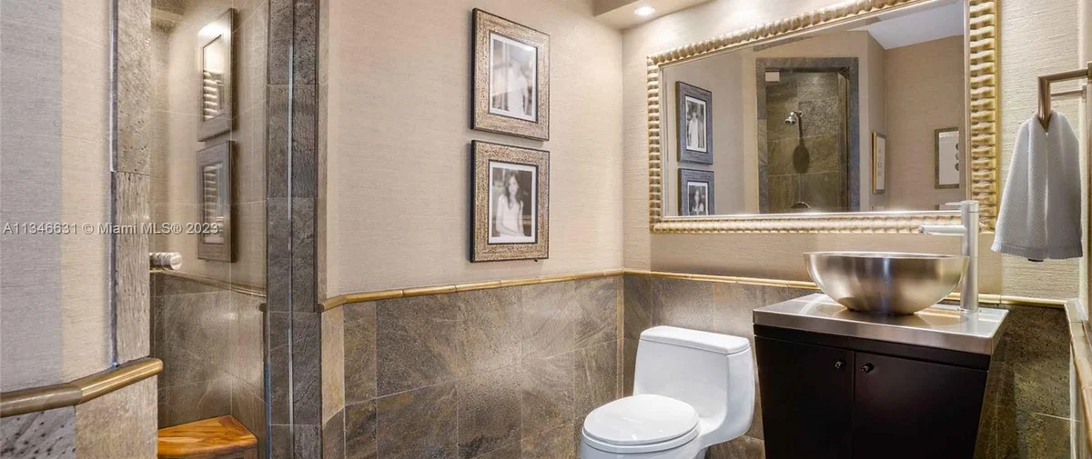 1660 S Bayshore Court