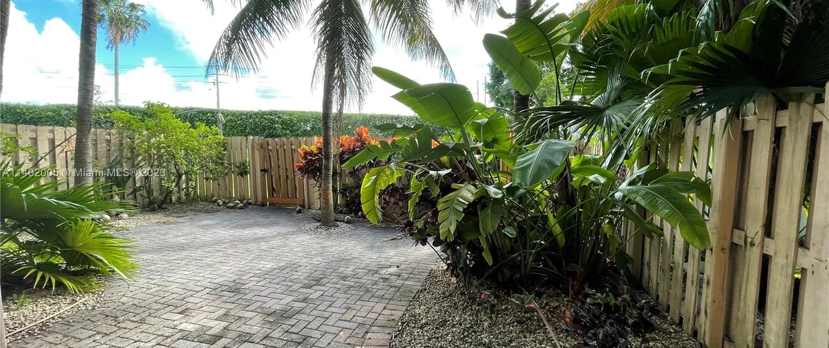 150, 200, and 250 Sunny Isles Blvd